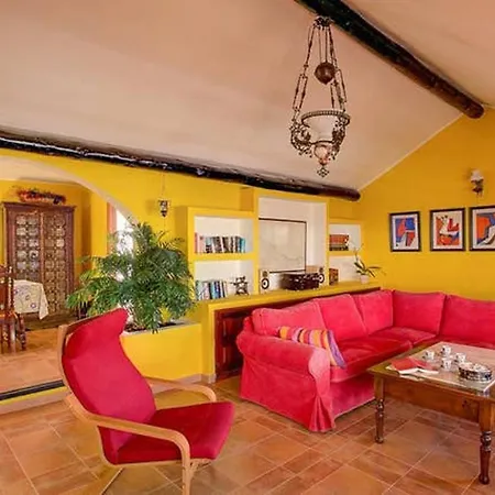 Modern In With Private Pool Nazaret