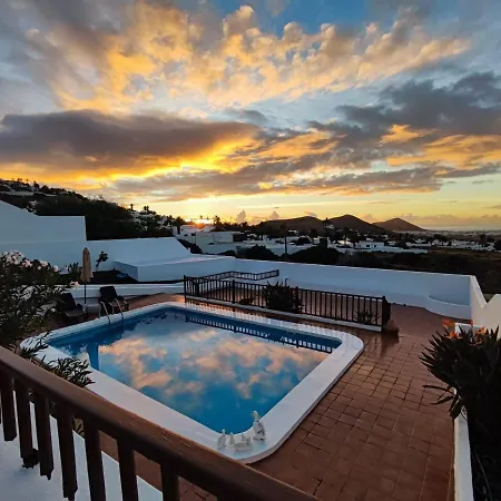 Modern In With Private Pool Villa Nazaret