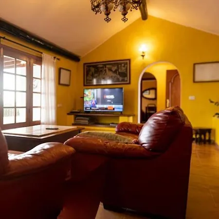 Modern In With Private Pool Villa Nazaret