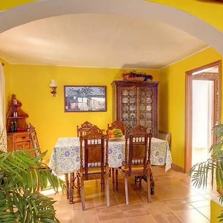 Modern In With Private Pool فيلة