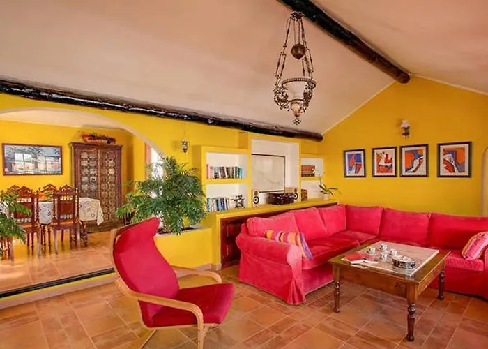 Modern In With Private Pool Nazaret