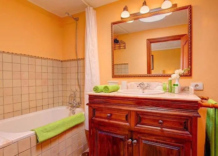 Modern In With Private Pool 빌라 Nazaret