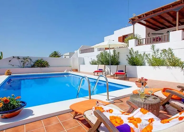 Modern In With Private Pool * Nazaret