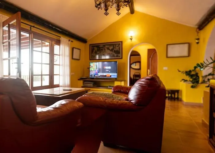 Modern In With Private Pool 빌라 Nazaret